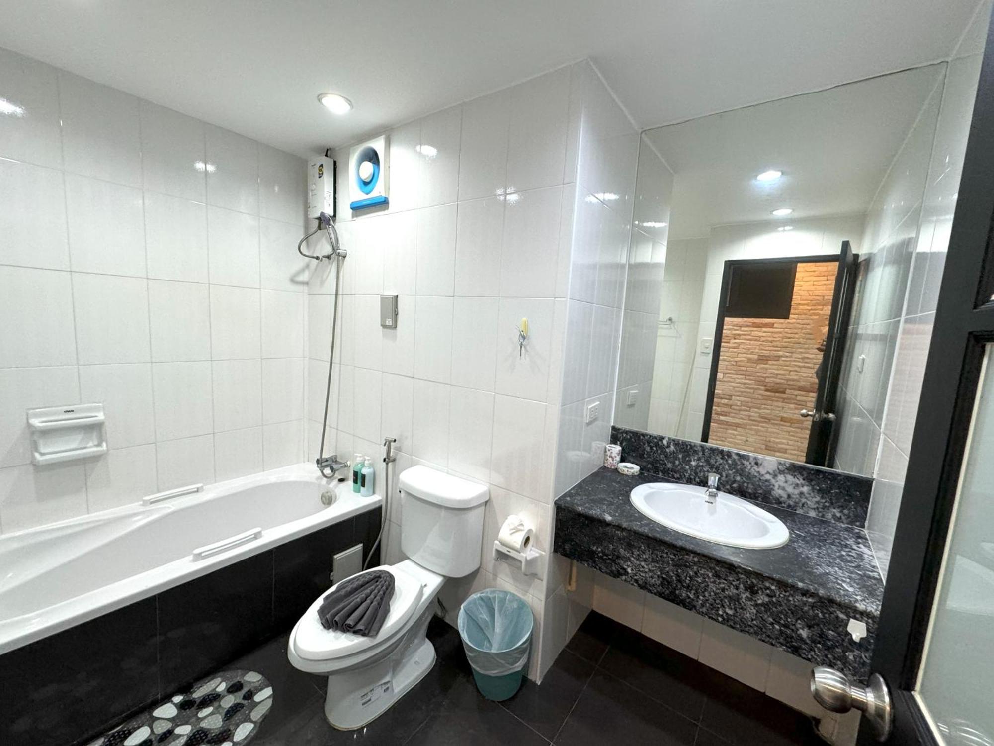 Patong Tower Apartment By Lofty מראה חיצוני תמונה